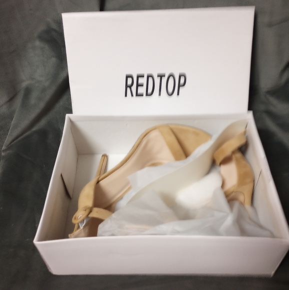 Redtop Beige Ankle Strap Heels Size 8 NWT - Picture 2 of 4